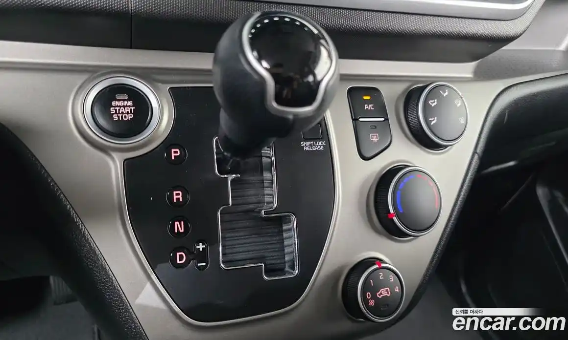 Kia Ray 2019 1.0 автомат (гидро), фото 12