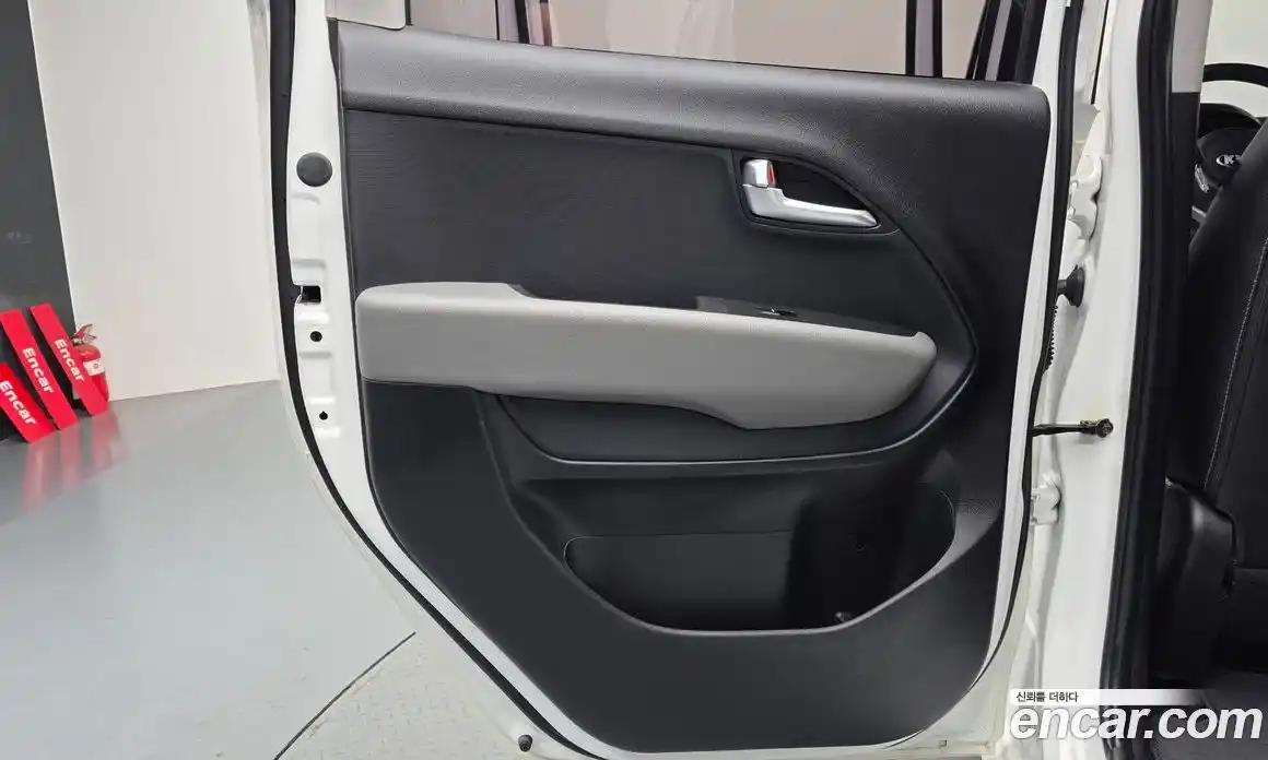 Kia Ray 2019 1.0 автомат (гидро), фото 15