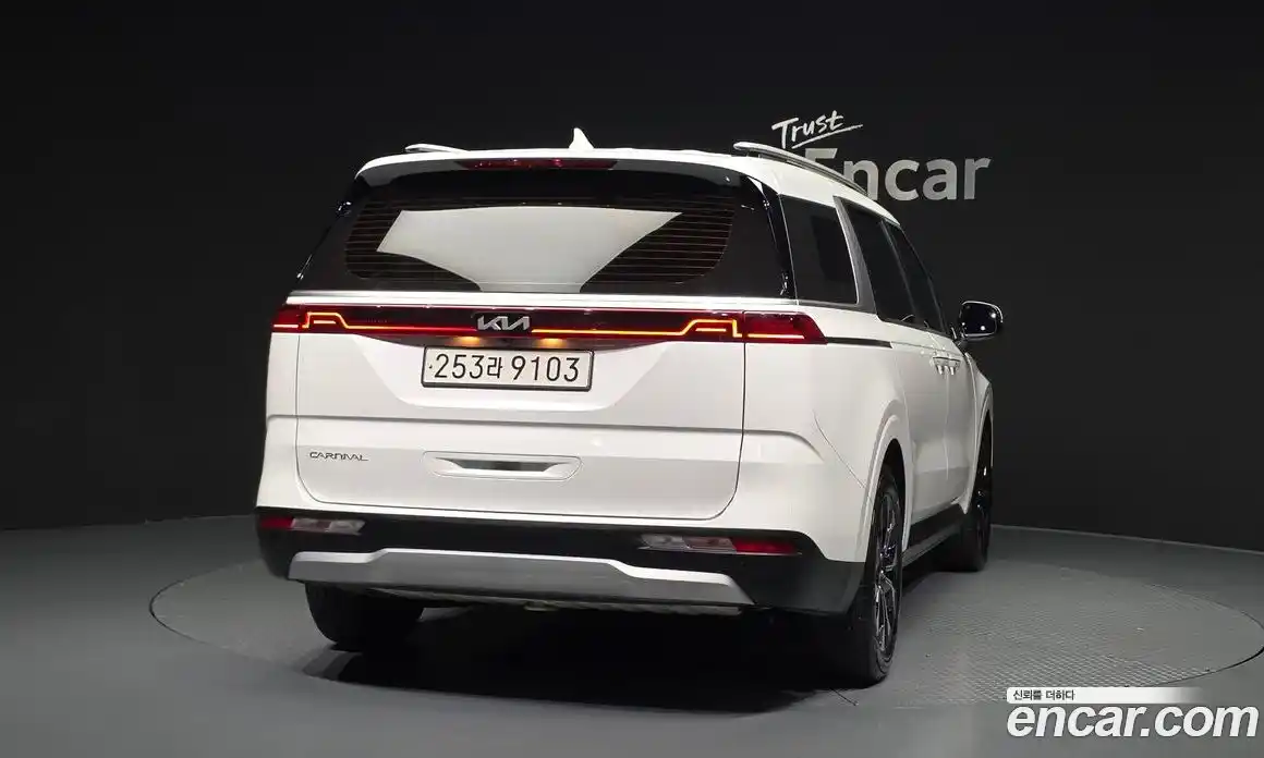 Kia Carnival 2022 3.5 автомат (гидро), фото 4