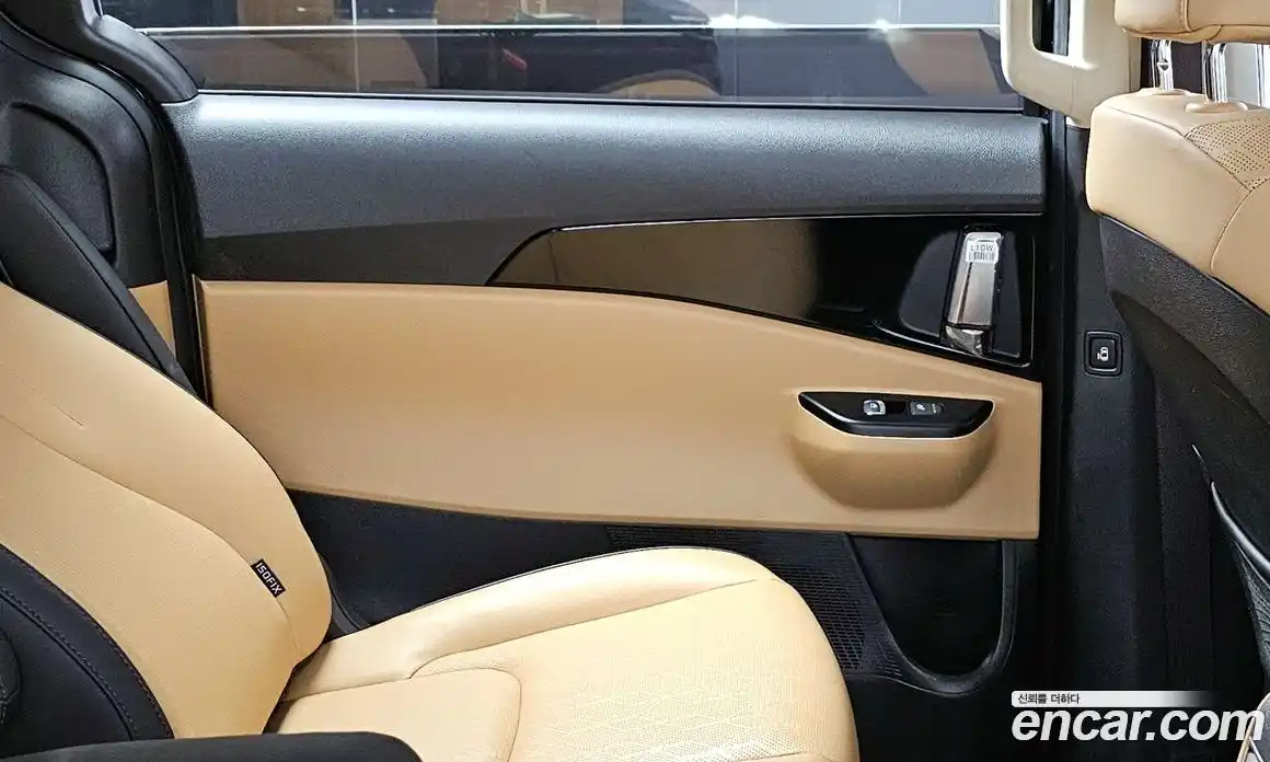 Kia Carnival 2021 2.2 автомат (гидро), фото 15