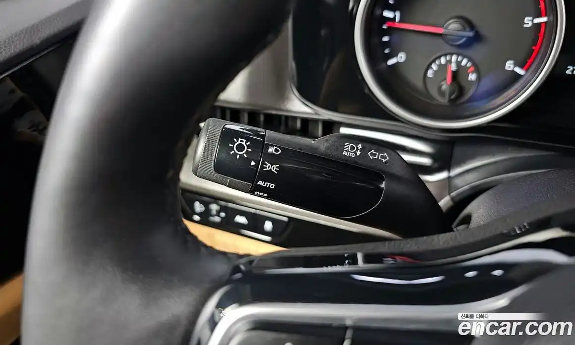 Kia Carnival 2021 2.2 автомат (гидро), фото 23