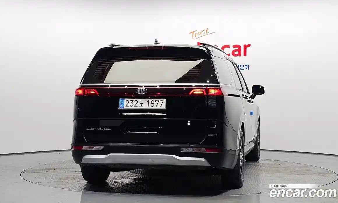 Kia Carnival 2021 2.2 автомат (гидро), фото 4