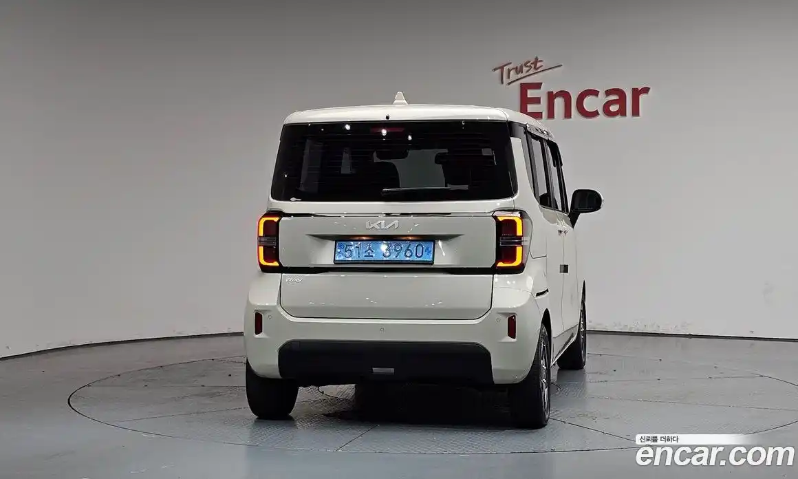 Kia Ray 2023 0.1 автомат (гидро), фото 3