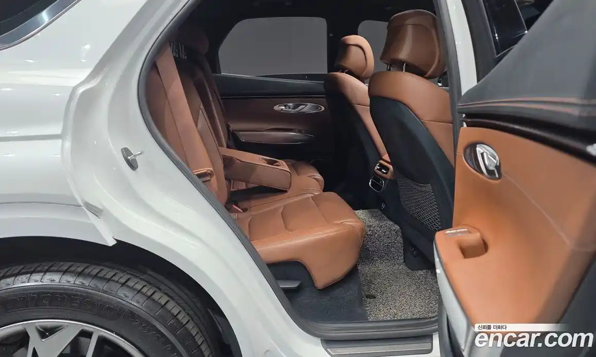Genesis GV70 2022 2.5 автомат (гидро), фото 17