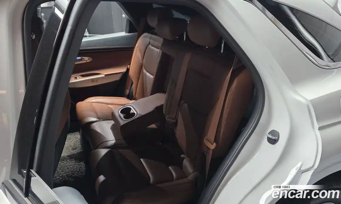 Genesis GV70 2022 2.5 автомат (гидро), фото 18