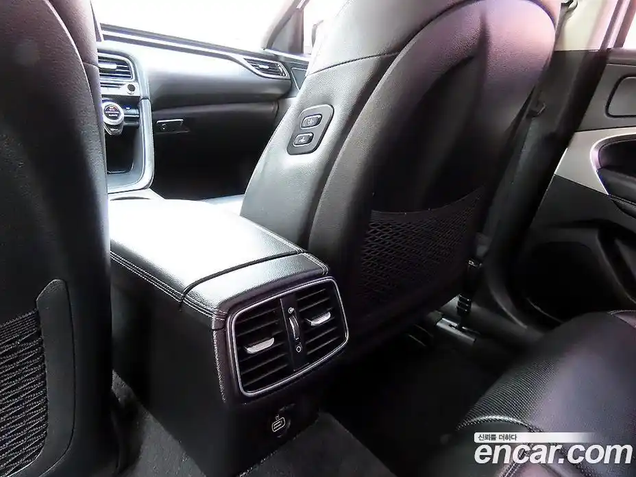 Genesis G70 2020 2.0 автомат (гидро), фото 17