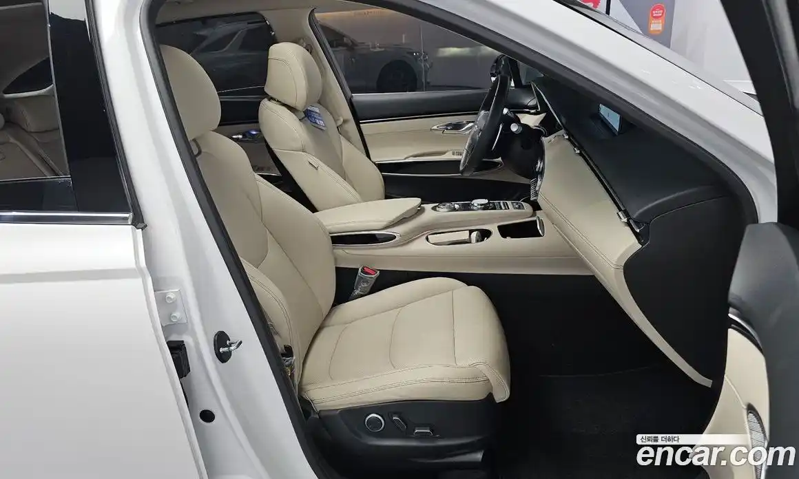 Genesis GV70 2021 2.5 автомат (гидро), фото 13