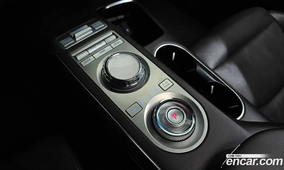 Genesis GV70 2021 2.5 автомат (гидро), фото 9