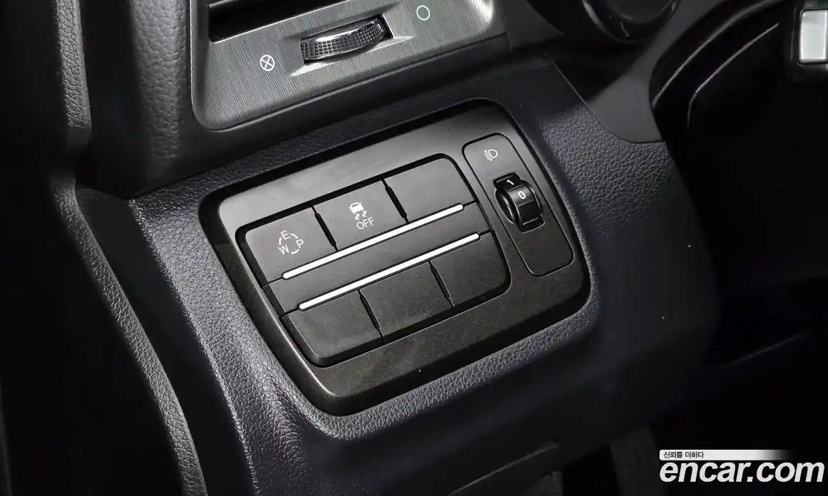 SsangYong TIBOLI 2017 1.6 автомат (гидро), фото 15