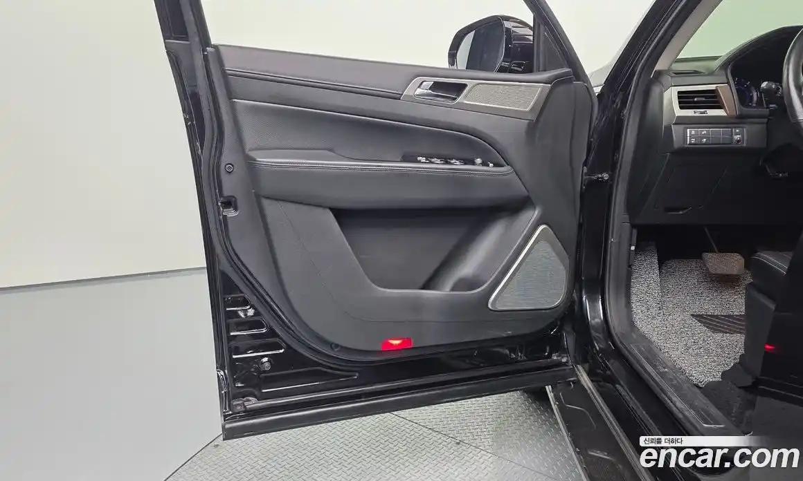 SsangYong Rexton 2017 2.2 автомат (гидро), фото 14