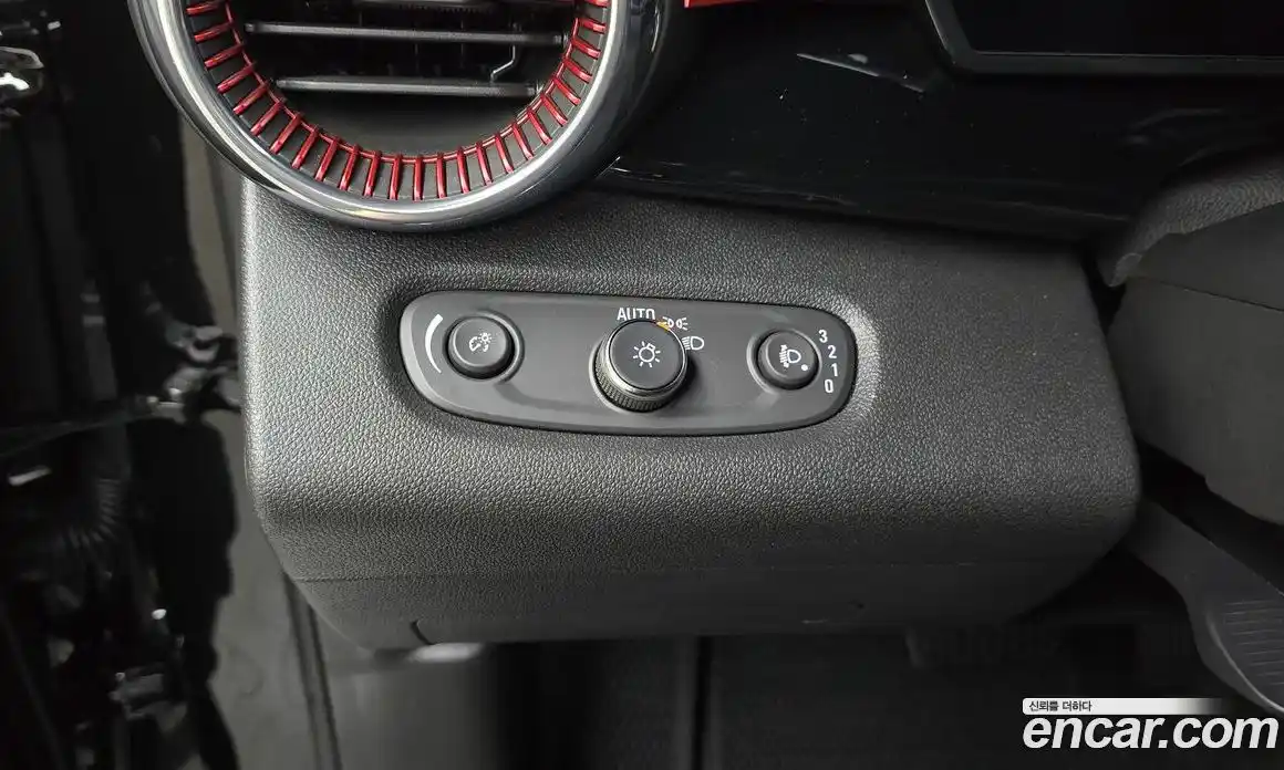 Chevrolet Trax 2023 1.2 автомат (гидро), фото 24