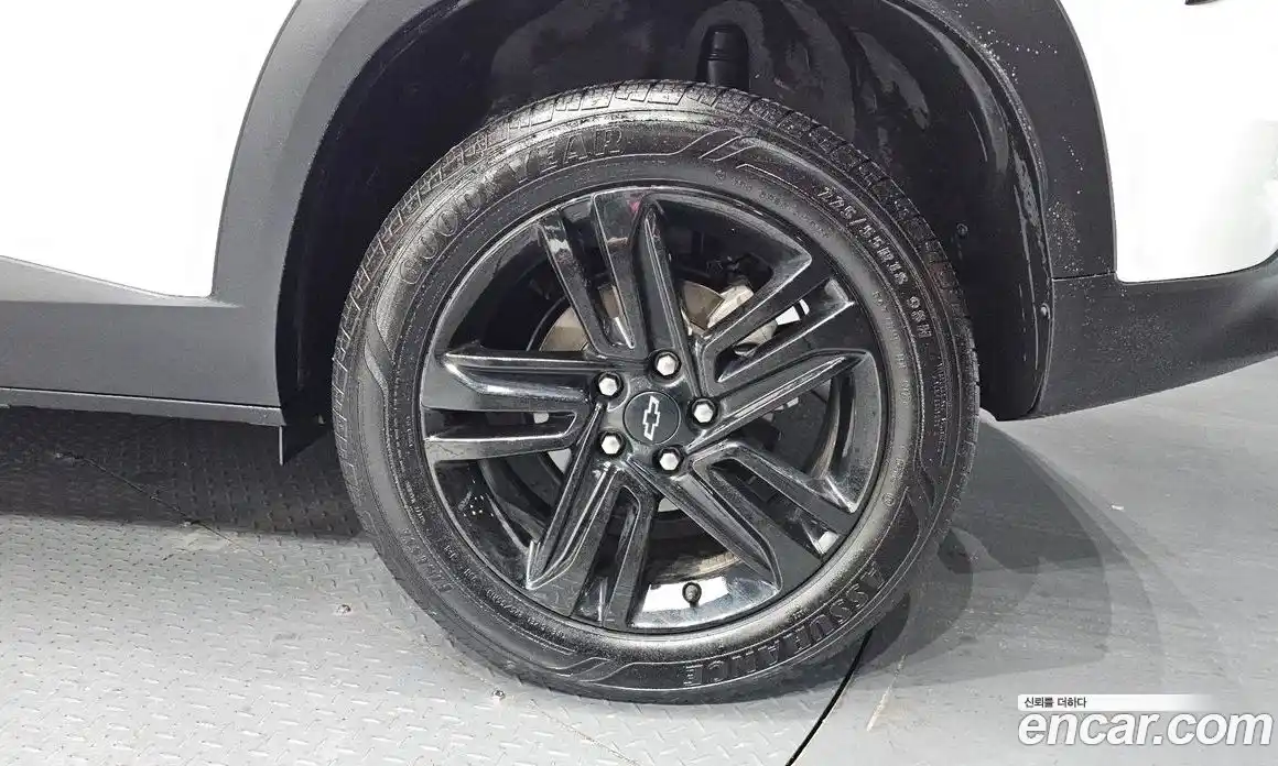 Chevrolet Trax 2023 1.2 автомат (гидро), фото 6