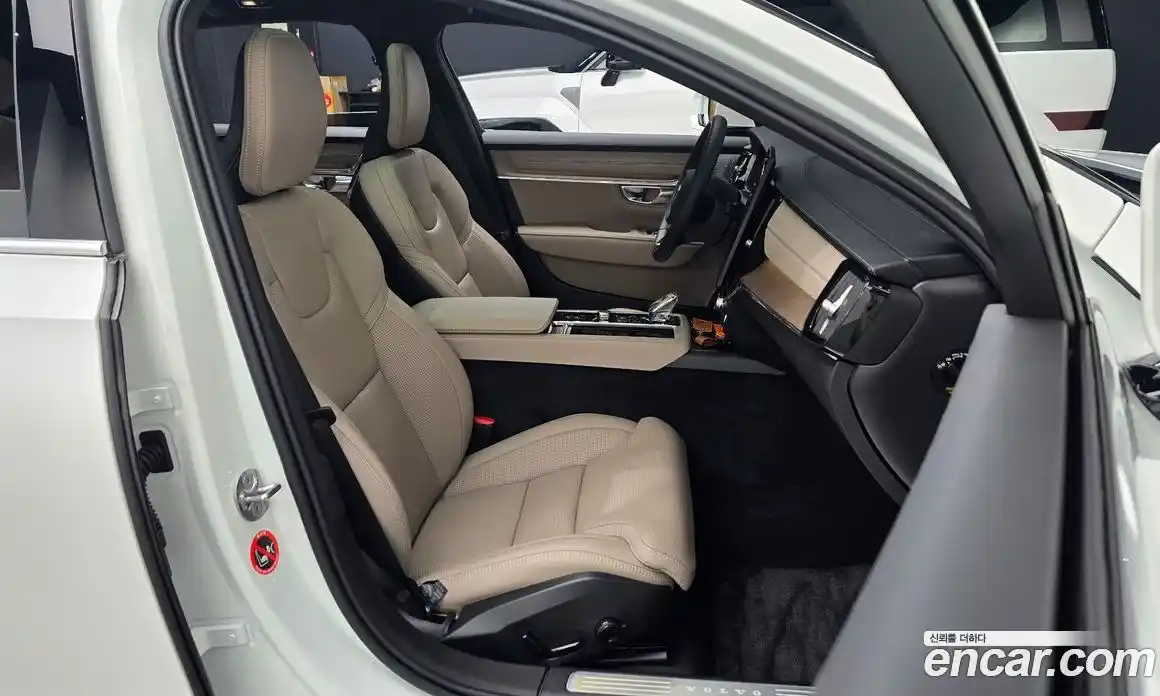 Volvo S90 2025 2.0 автомат (гидро), фото 12