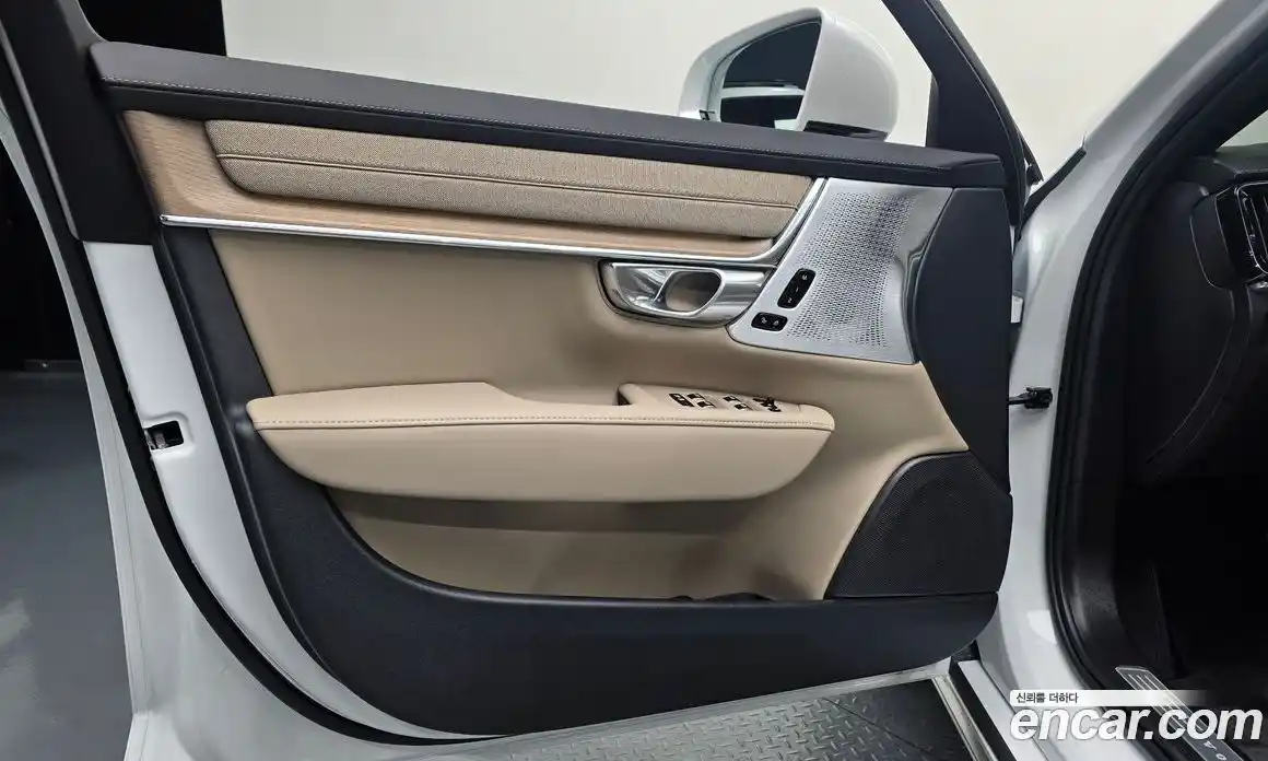 Volvo S90 2025 2.0 автомат (гидро), фото 13