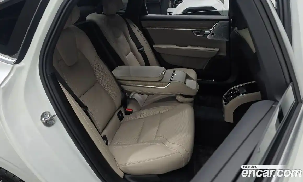 Volvo S90 2025 2.0 автомат (гидро), фото 15