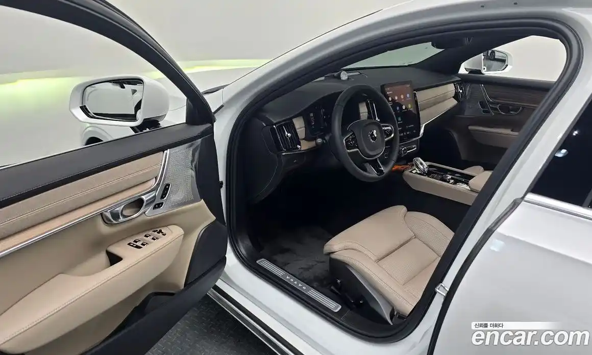 Volvo S90 2025 2.0 автомат (гидро), фото 16