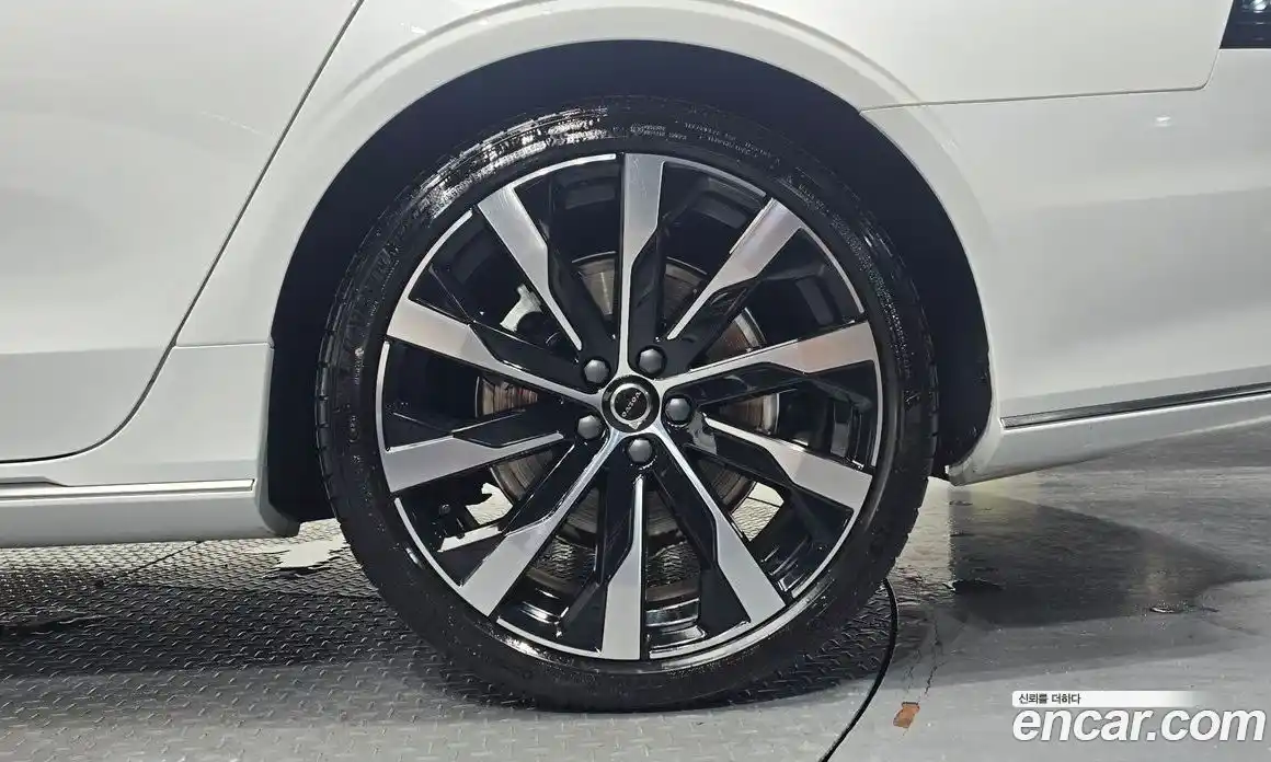 Volvo S90 2025 2.0 автомат (гидро), фото 6
