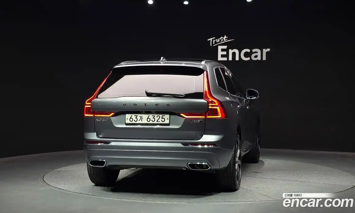 Volvo XC60 2019 2.0 автомат (гидро), фото 4