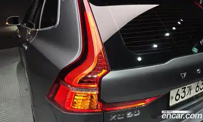 Volvo XC60 2019 2.0 автомат (гидро), миниатюра 9