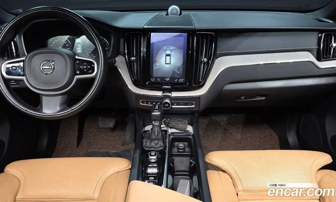 Volvo XC60 2019 2.0 автомат (гидро), фото 10
