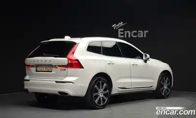 Volvo XC60 2019 2.0 автомат (гидро), миниатюра 2