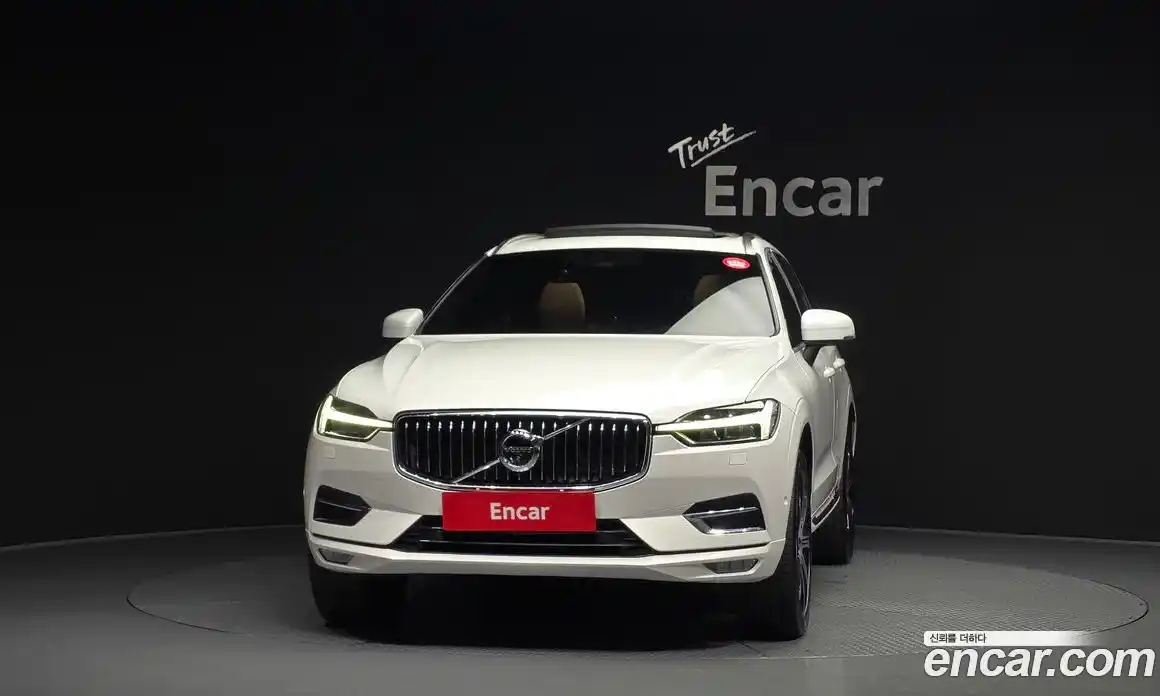 Volvo XC60 2019 2.0 автомат (гидро), фото 3