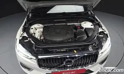Volvo XC60 2019 2.0 автомат (гидро), миниатюра 6