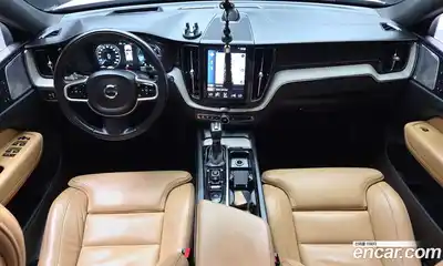 Volvo XC60 2019 2.0 автомат (гидро), миниатюра 7