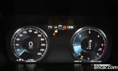 Volvo XC60 2019 2.0 автомат (гидро), миниатюра 8