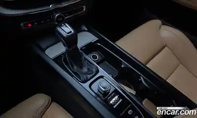 Volvo XC60 2019 2.0 автомат (гидро), миниатюра 9