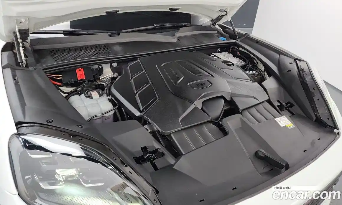 Porsche Cayenne 2023 3.0 автомат (гидро), фото 6