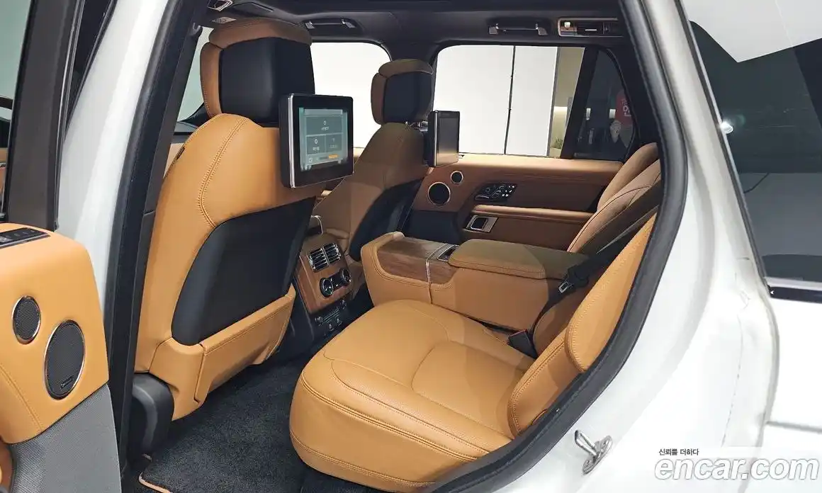 Land Rover Range Rover 2022 3.0 автомат (гидро), фото 15