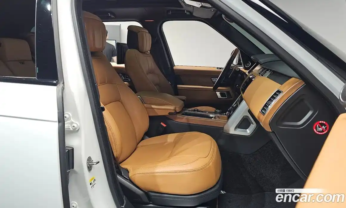 Land Rover Range Rover 2022 3.0 автомат (гидро), фото 17