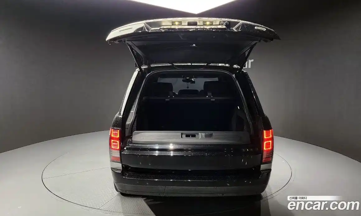 Land Rover Range Rover 2017 4.4 автомат (гидро), фото 26