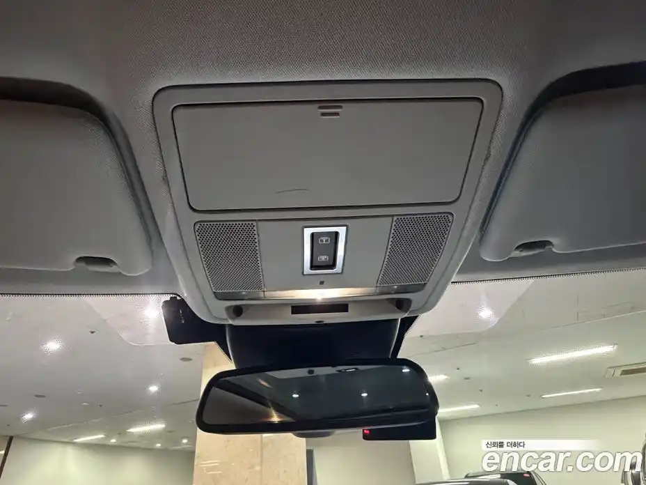 Land Rover Range Rover Evoque 2018 2.0 автомат (гидро), фото 13
