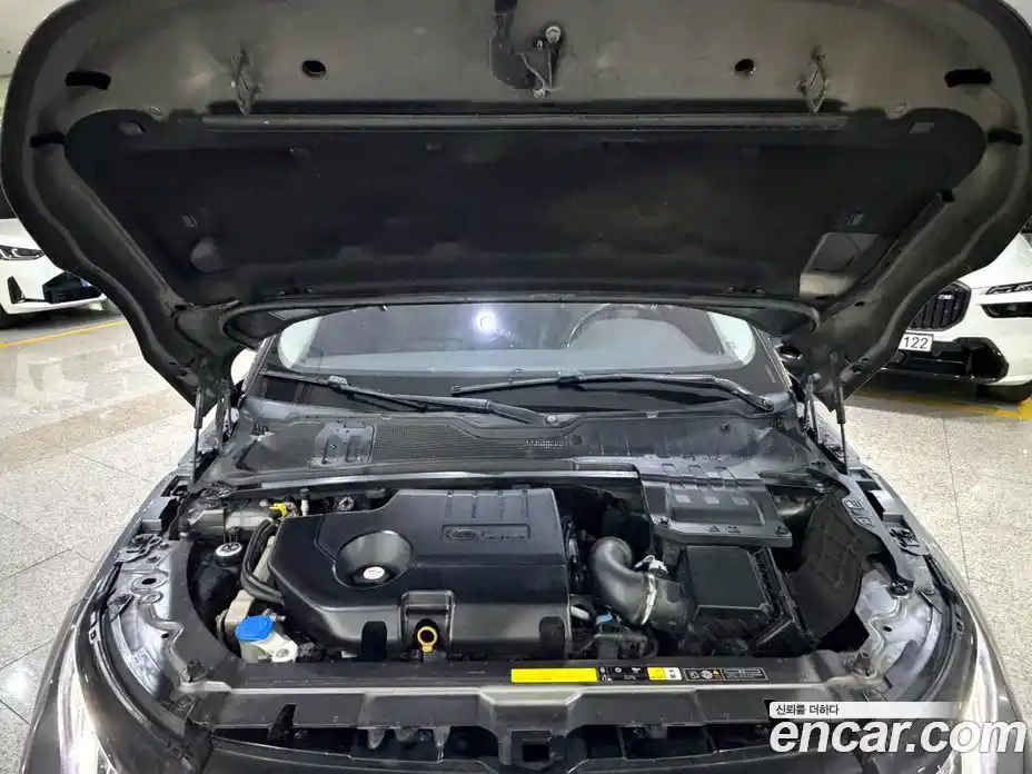 Land Rover Range Rover Evoque 2018 2.0 автомат (гидро), фото 18