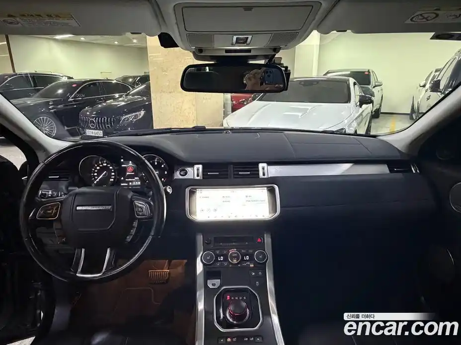 Land Rover Range Rover Evoque 2018 2.0 автомат (гидро), фото 8