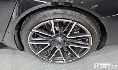 BMW M5 2025 4.4 автомат (гидро), миниатюра 7