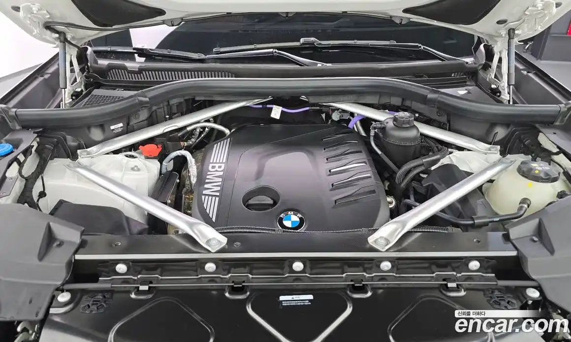 BMW X5 2025 3.0 автомат (гидро), фото 6