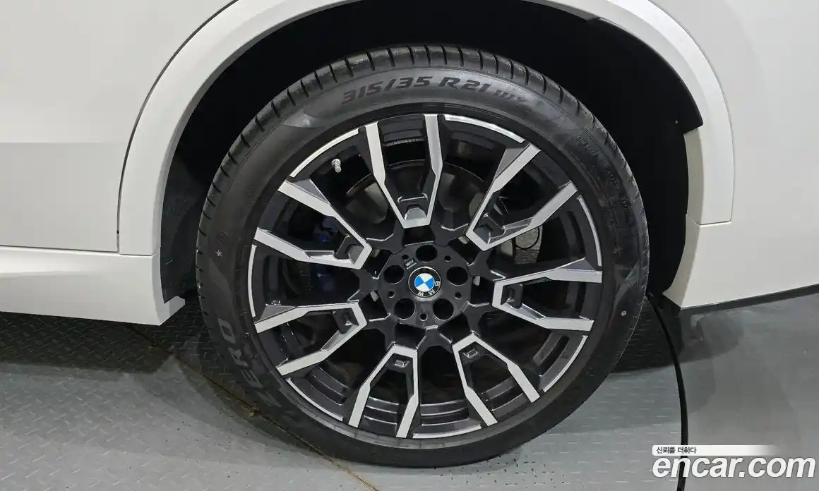 BMW X5 2025 3.0 автомат (гидро), фото 7