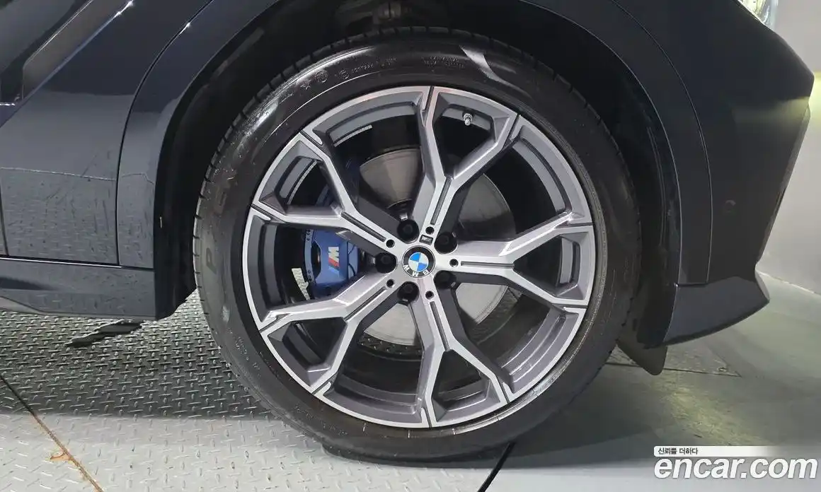 BMW X6 2023 3.0 автомат (гидро), фото 7