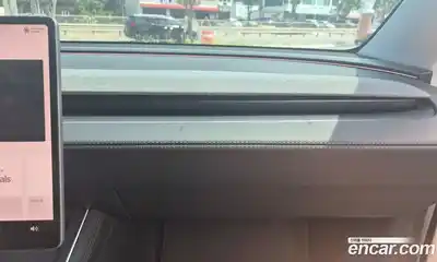 Tesla Model Y 2025 автомат (гидро), миниатюра 7