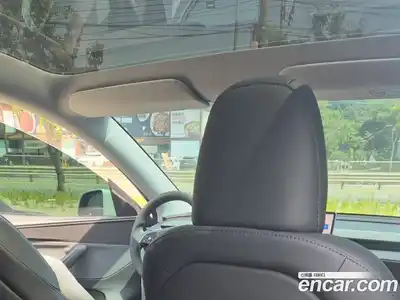 Tesla Model Y 2025 автомат (гидро), миниатюра 10