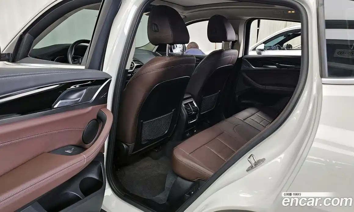 BMW X4 2022 2.0 автомат (гидро), фото 16