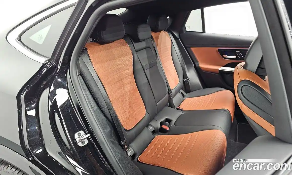 Mercedes-Benz GLC-Class 2024 2.0 автомат (гидро), фото 17