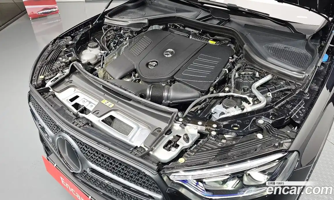 Mercedes-Benz GLC-Class 2024 2.0 автомат (гидро), фото 6