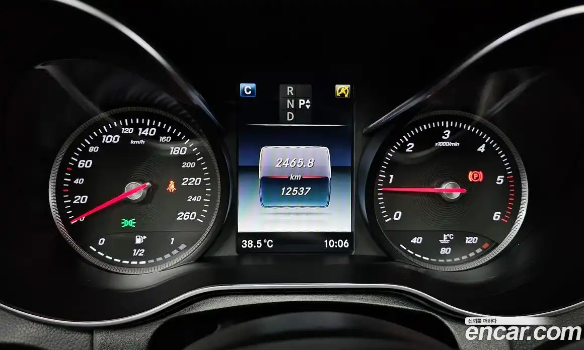 Mercedes-Benz GLC-Class 2018 2.1 гидро, фото 11 Mercedes-Benz GLC-Class 2018 2.1 гидро, фото 11