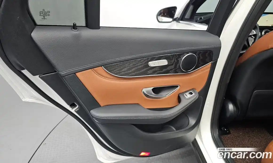 Mercedes-Benz GLC-Class 2018 2.1 гидро, фото 15 Mercedes-Benz GLC-Class 2018 2.1 гидро, фото 15