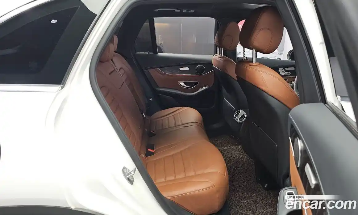 Mercedes-Benz GLC-Class 2018 2.1 гидро, фото 16 Mercedes-Benz GLC-Class 2018 2.1 гидро, фото 16