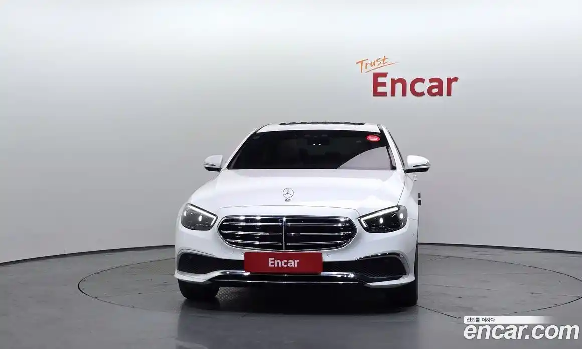 Mercedes-Benz E-Class 2022 2.0 автомат (гидро), фото 3